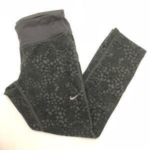 Nike Dri Fit Athletic Running Capri Leggings